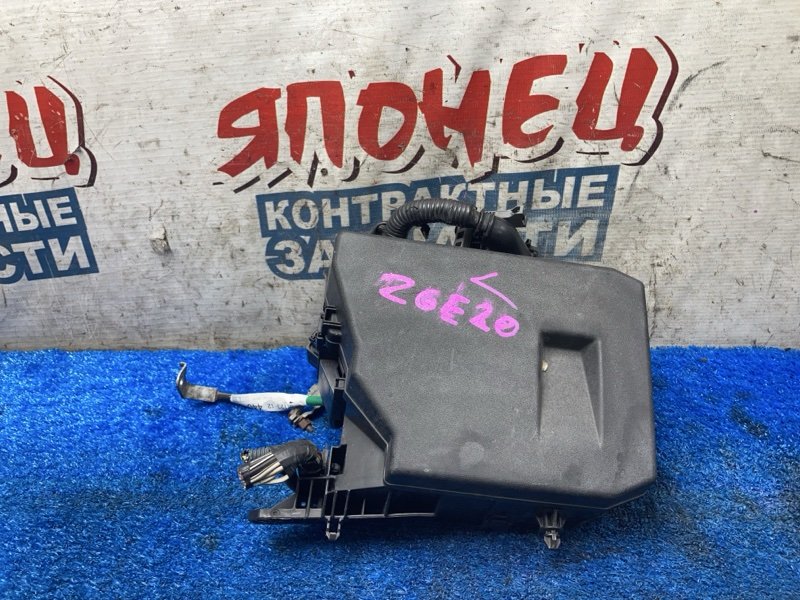 Блок предохранителей под капот TOYOTA WISH ZGE20 2ZR-FAE (б/у)