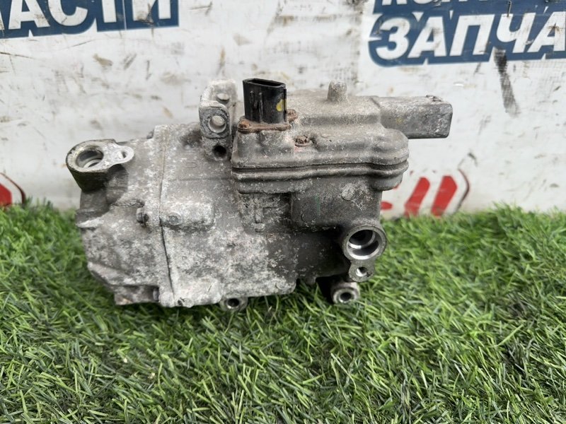 Компрессор кондиционера TOYOTA PRIUS ZVW30 2ZR-FXE (б/у)