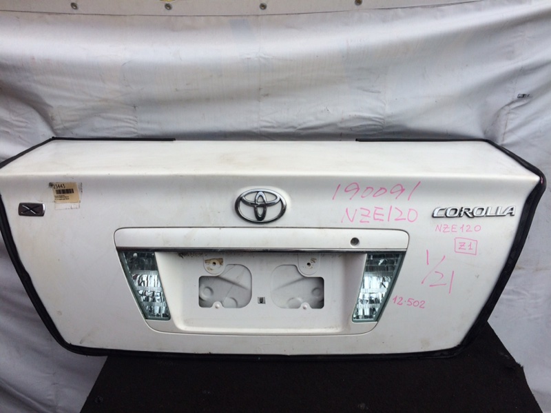 Крышка багажника Toyota Corolla NZE120 (б/у)