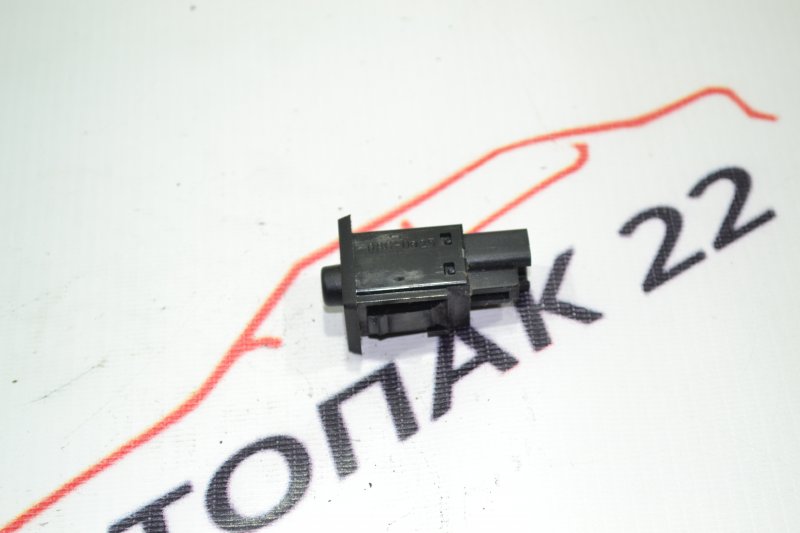 Кнопка датчика давления шин Toyota Corolla NZE121 1NZ 2002 (б/у)