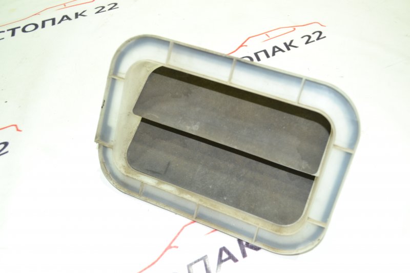 Клапан вентиляции багажного отсека Toyota Corolla NZE121 1NZ 2002 (б/у)
