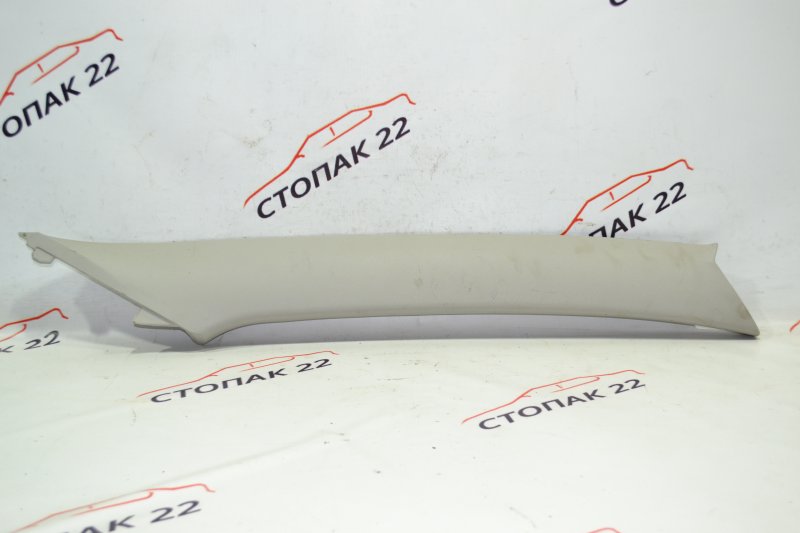 Накладка на стойку кузова Toyota Corolla NZE121 1NZ 2003 передняя правая (б/у)