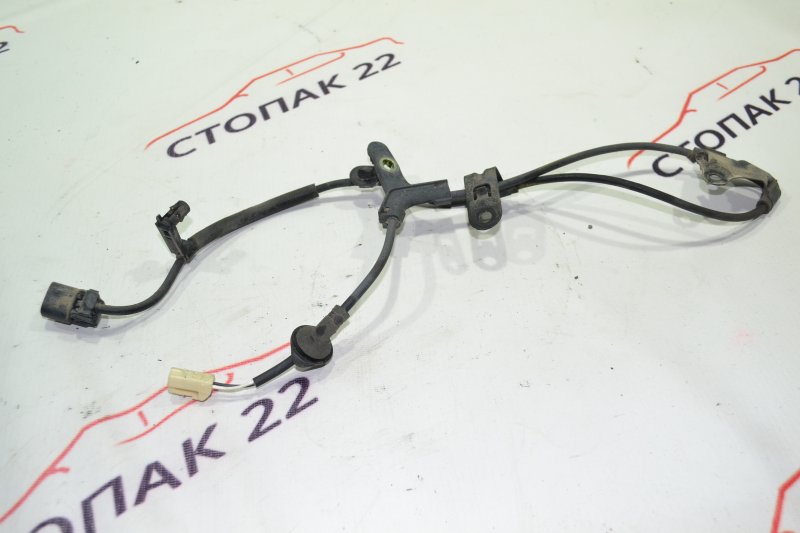 Провод датчика abs Toyota Corolla NZE121 1NZ 2001 задний правый (б/у)