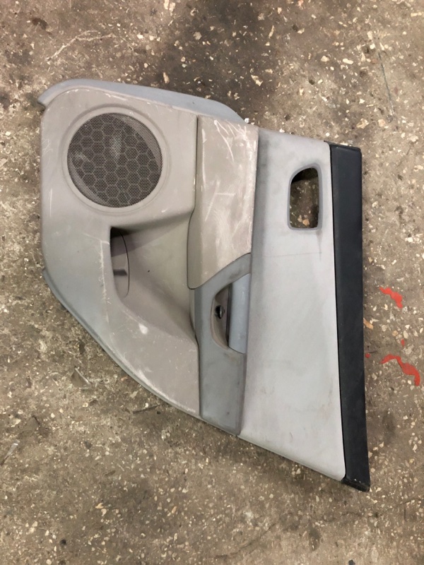 Обшивка двери багажника Mazda Axela BK3P задняя правая (б/у)