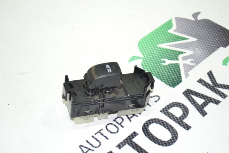 Кнопка стеклоподъемника Toyota Allion AZT240-0019126 1AZ 2004 (б/у)
