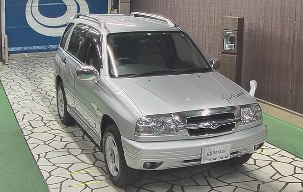 Заглушка крепления сидений Suzuki Escudo TD52W J20A 1997 передняя левая (б/у)