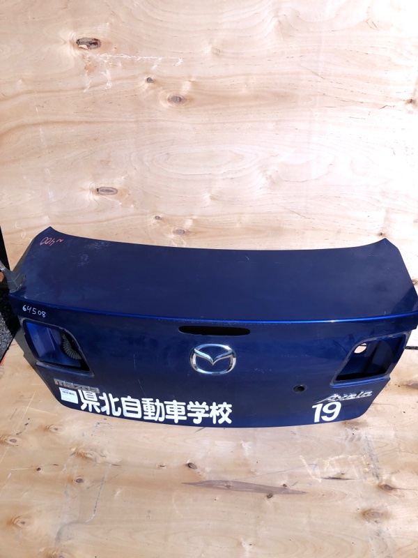 Крышка багажника Mazda Axela BK5P (б/у)