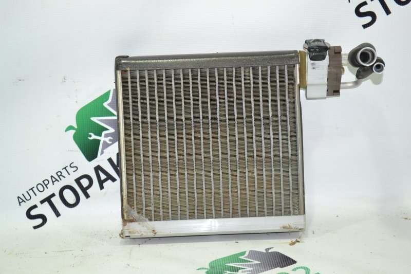 Радиатор кондиционера салонный Toyota Spacio ZZE122-3017366 1ZZ 2001 (б/у)
