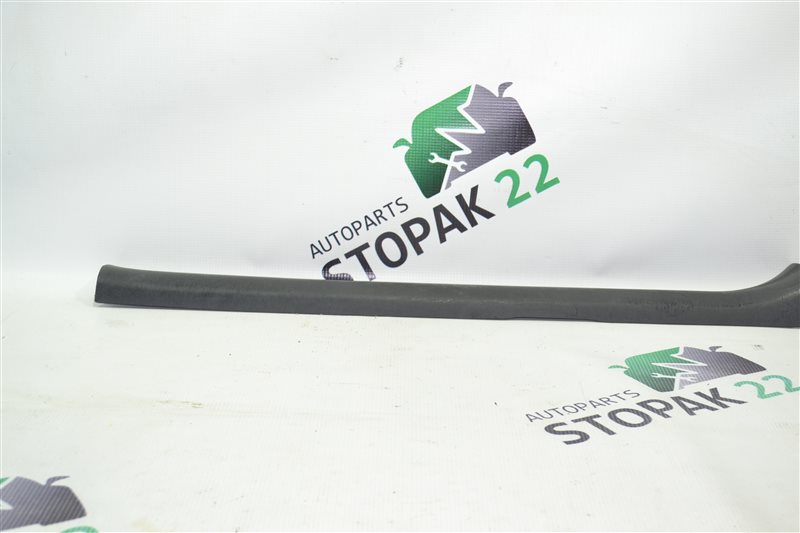 Накладка на порог Toyota Runx NZE121 1NZ 2003 передняя правая (б/у)