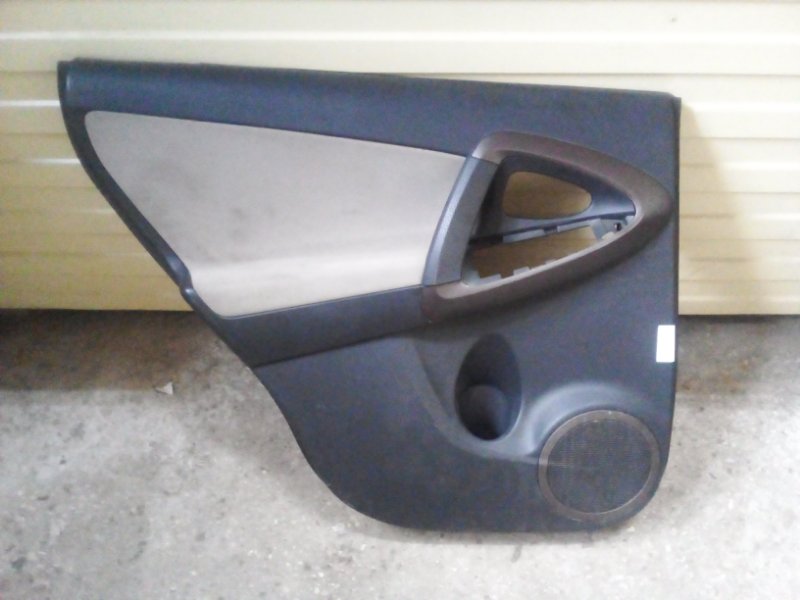Обшивка двери Toyota Rav4 ACA31 задняя левая (б/у)