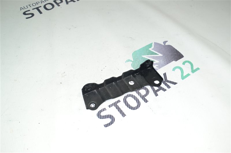 Крепление площадки аккумулятора Toyota Corolla NZE121 1NZ 2001 (б/у)