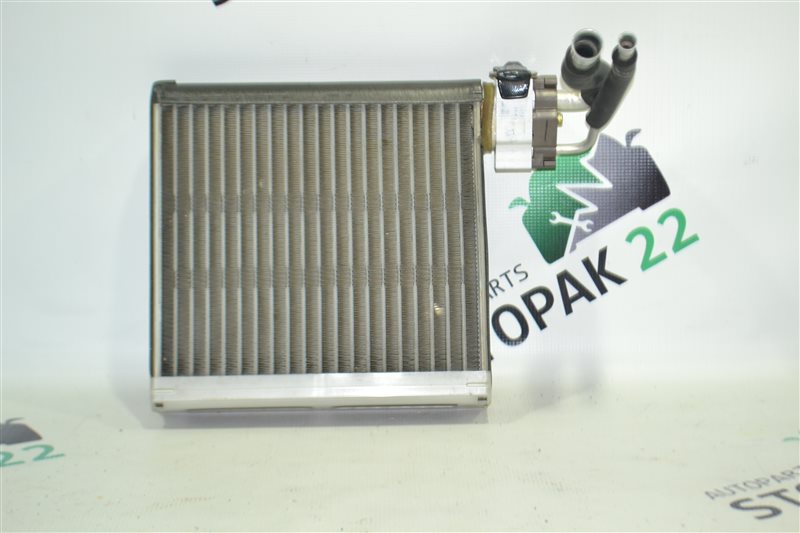 Радиатор кондиционера салонный Toyota Runx ZZE123 2ZZ 2001 (б/у)