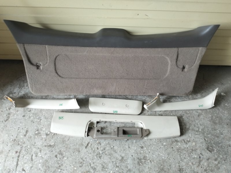 Обшивка багажника Subaru Legacy BH5 (б/у)