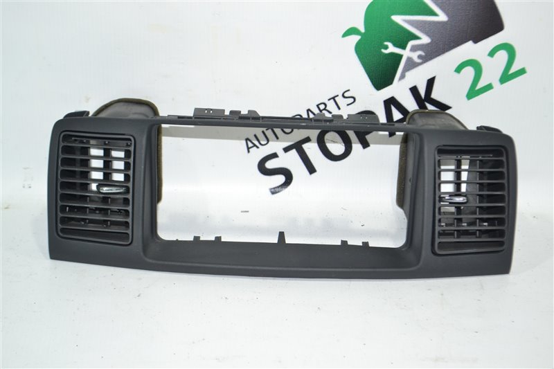 Консоль магнитофона Toyota Allex NZE121 1NZ 2001 (б/у)