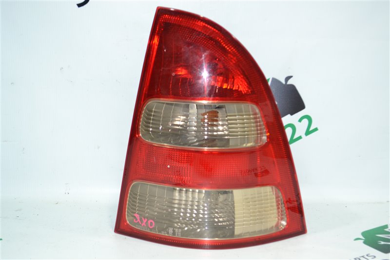 Стоп Toyota Corolla Fielder NZE121 1NZ-FE 2000 правый (б/у)