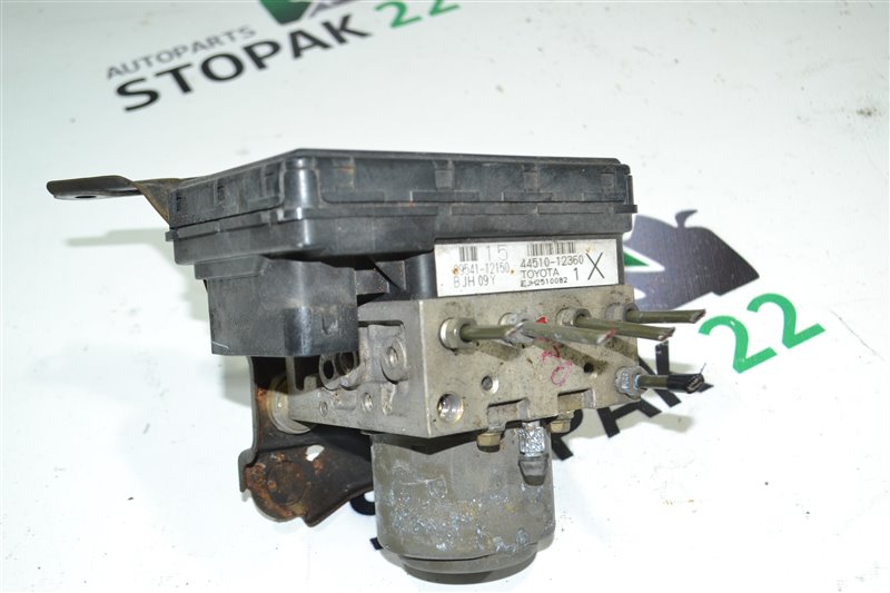 Блок abs Toyota Fielder NZE124 1NZ 2000 (б/у)