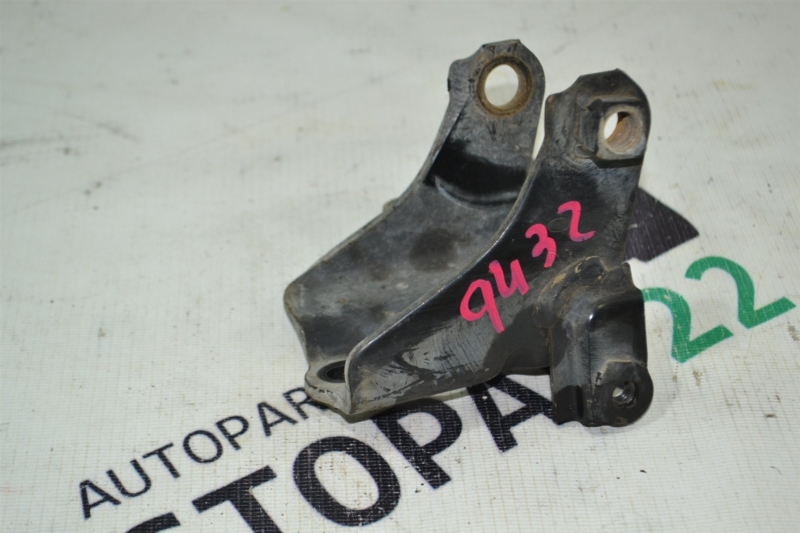 Кронштейн опоры двс Toyota Fielder NZE121 2003 задний (б/у)