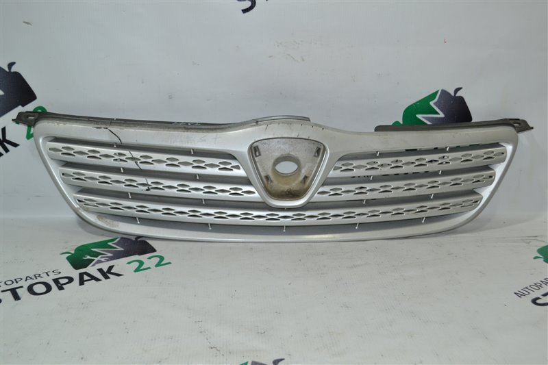 Решетка радиатора Toyota Allex NZE121 1NZ-FE 2001 (б/у)