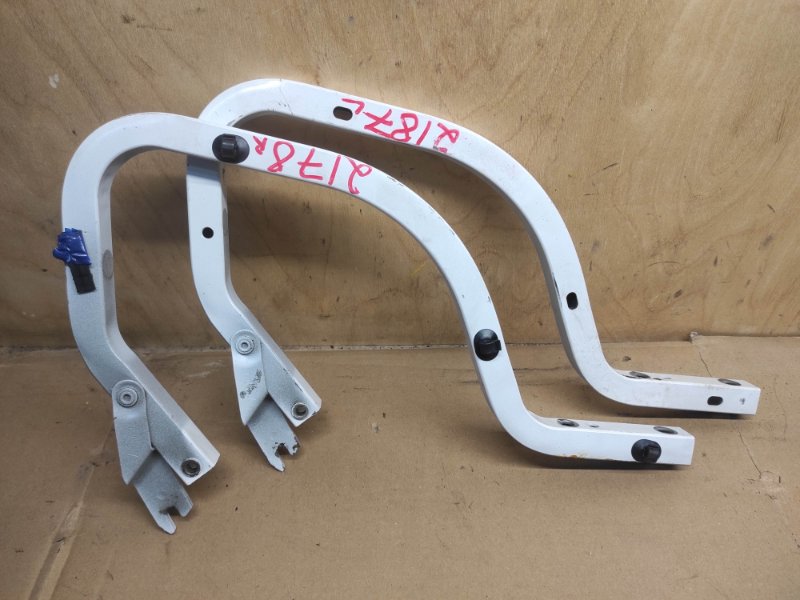 Петля крышки багажника Toyota Premio ZZT240 1ZZ-FE 2003 (б/у)