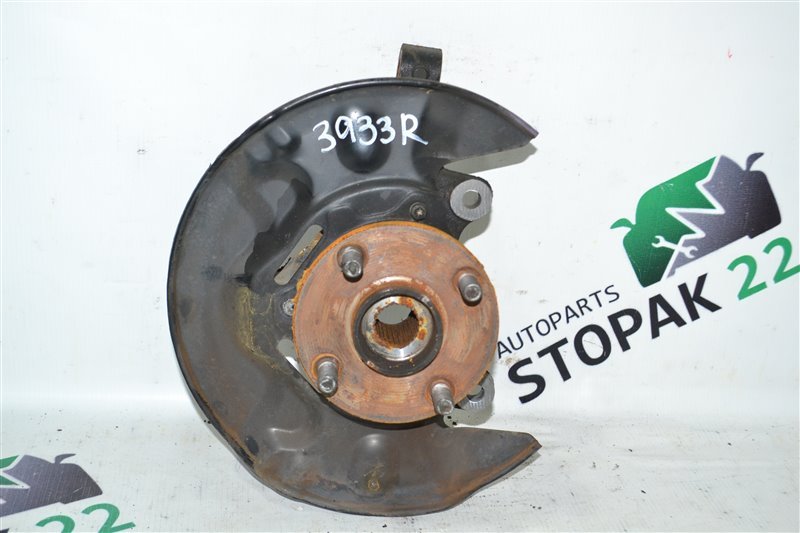 Ступица Toyota Corolla NZE121 1NZ-FE 2001 передняя правая (б/у)