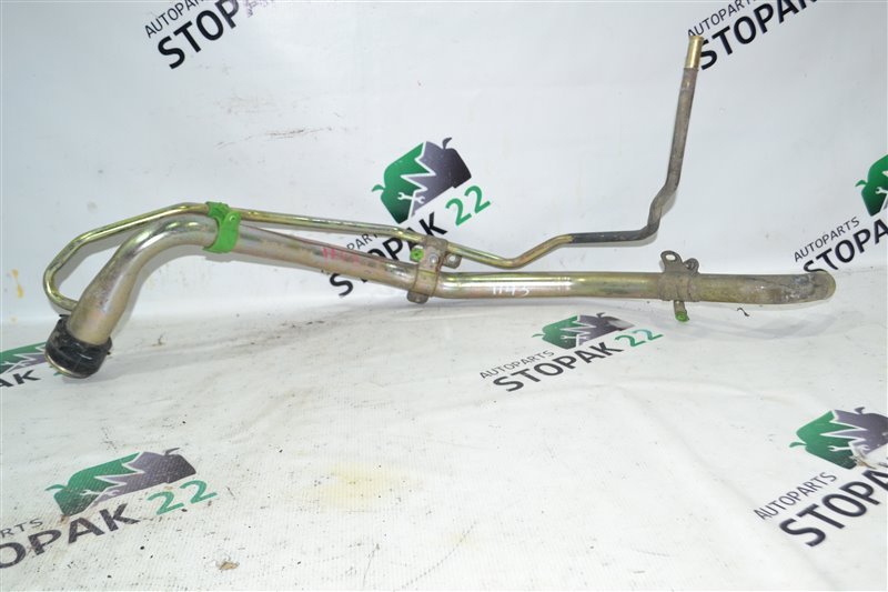 Горловина топливного бака Toyota Corolla NZE121 1NZ 2001 (б/у)