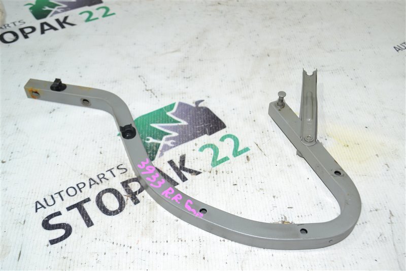 Петля крышки багажника Toyota Corolla NZE121 1NZ-FE 2001 (б/у)
