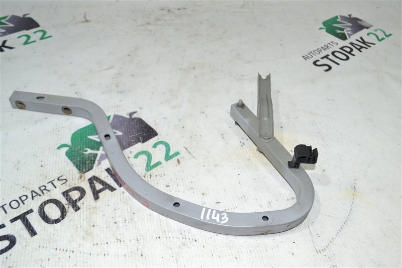 Петля крышки багажника Toyota Corolla NZE121 1NZ 2001 (б/у)