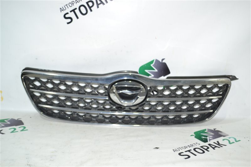 Решетка радиатора Toyota Corolla NZE121 1NZ-FE 2001 (б/у)