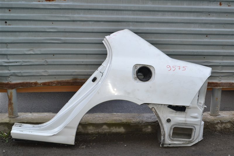 Крыло Toyota Corolla NZE124 1NZ 2001 заднее левое (б/у)