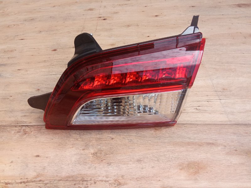 Вставка багажника Subaru Outback BS9 правая