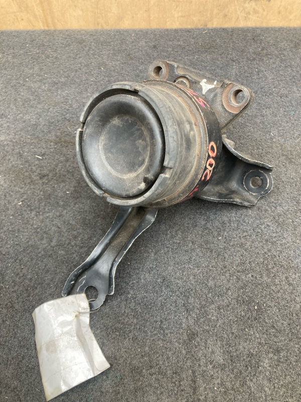 Подушка двигателя Toyota Carina Ed ST200 3S правая (б/у)