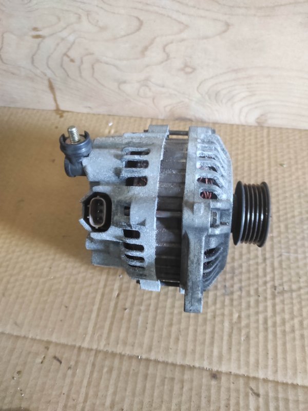 Генератор Subaru Forester SF5 EJ201 2001 (б/у)