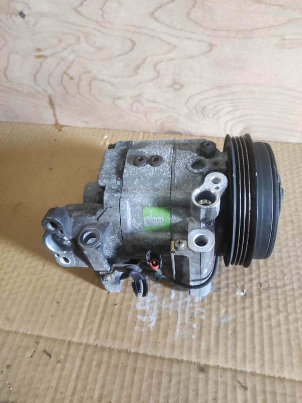 Компрессор кондиционера Subaru Forester SF5 EJ201 2001 (б/у)