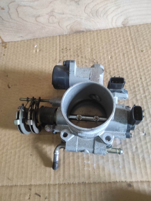 Дроссельная заслонка Subaru Forester SF5 EJ201 2001 (б/у)