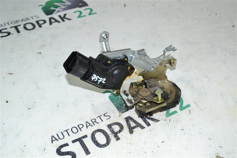 Замок двери Toyota Allex NZE121 1NZ-FE 2001 задний левый (б/у)