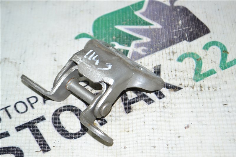 Петля двери нижняя Toyota Corolla NZE121 1NZ 2001 (б/у)