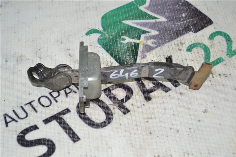 Ограничитель двери Toyota Corolla Spacio NZE121 1NZ 2002 задний (б/у)
