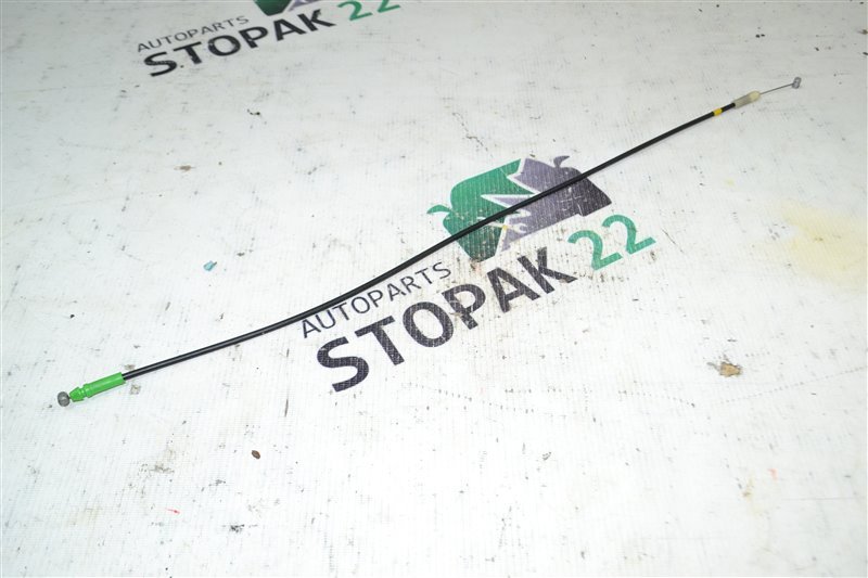 Тросик открывания двери Toyota Corolla NZE121 1NZ 2001 задний (б/у)