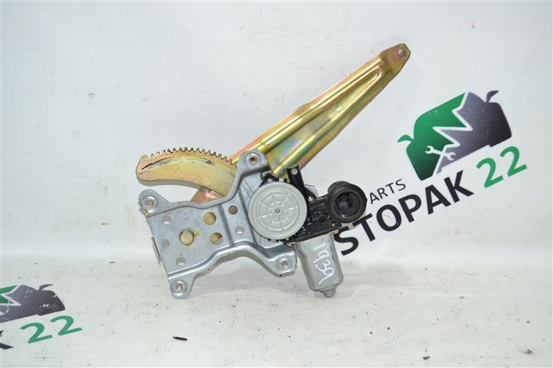 Стеклоподъемник Toyota Corolla NZE121 1NZ-FE 2005 задний левый (б/у)