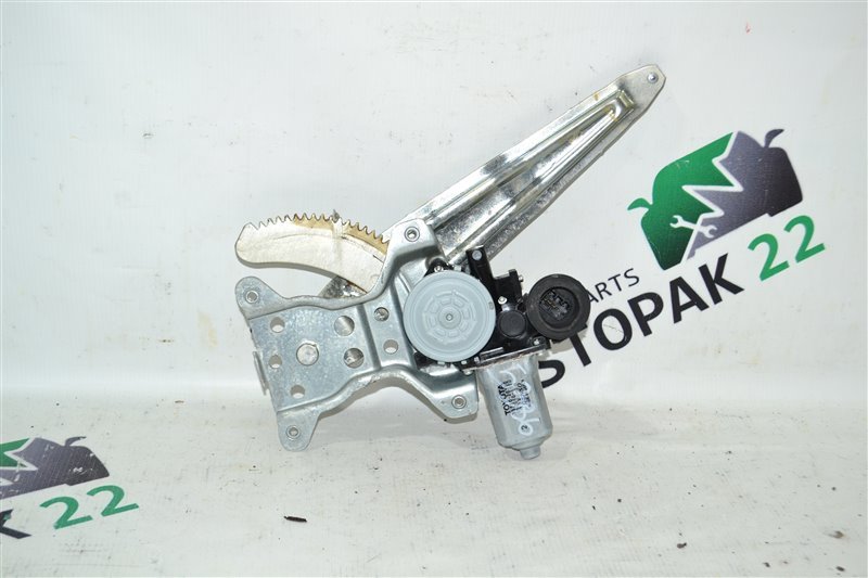 Стеклоподъемник Toyota Corolla Runx NZE121 1NZ-FE 2006 задний левый (б/у)
