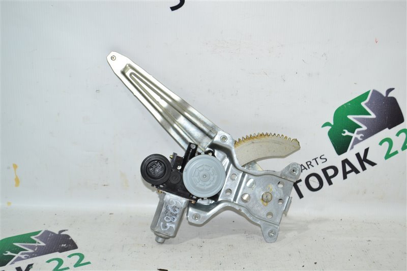 Стеклоподъемник Toyota Corolla NZE121 1NZ-FE 2005 задний правый (б/у)