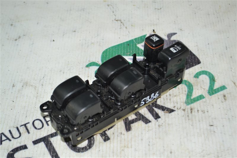 Блок управления стеклоподъемниками Toyota Corolla Runx NZE121 1NZ-FE 2006 (б/у)