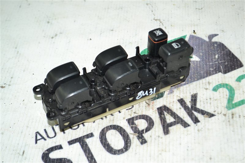 Блок управления стеклоподъемниками Toyota Fielder NZE121 1NZ-FE 2003 (б/у)