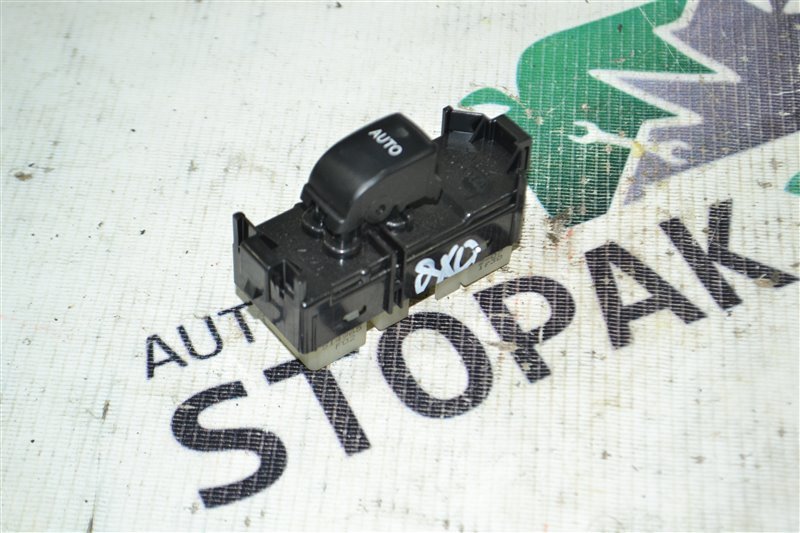 Кнопка стеклоподъемника Toyota Corolla/Fielder/Allex/Runx NZE/120/121/123/124 1NZ 2000 (б/у)