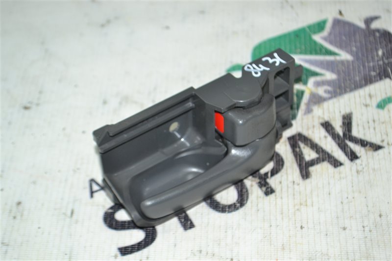 Ручка двери Toyota Corolla NZE121 1NZ-FE 2005 правая (б/у)