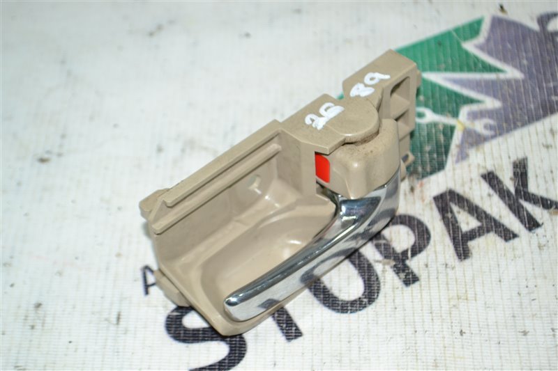 Ручка двери Toyota Corolla NZE124 2002 правая (б/у)