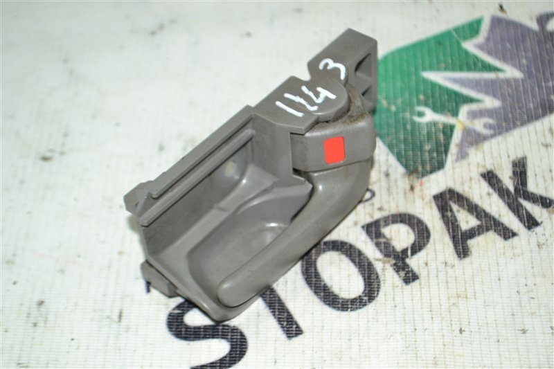 Ручка двери Toyota Corolla NZE121 1NZ 2001 правая (б/у)