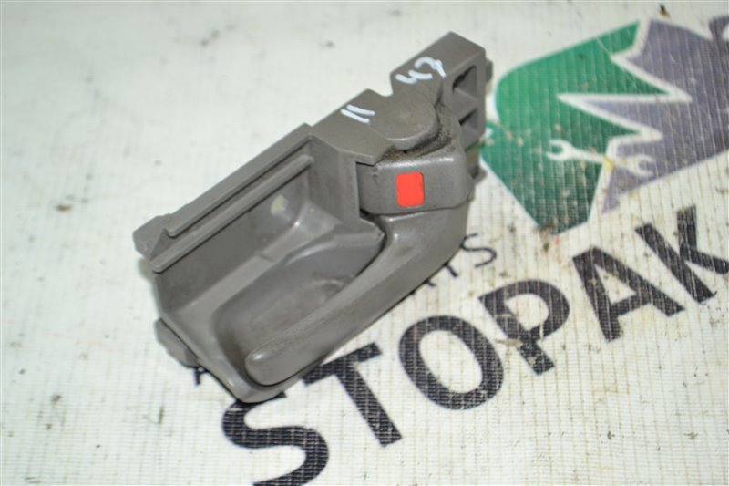 Ручка двери Toyota Corolla NZE121 1NZ 2001 правая (б/у)