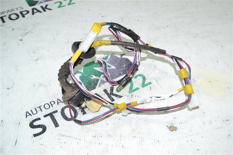Проводка двери Toyota Corolla NZE121 1NZ-FE 2006 задняя (б/у)