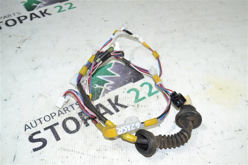 Проводка двери Toyota Corolla NZE121 1NZ-FE 2005 задняя (б/у)